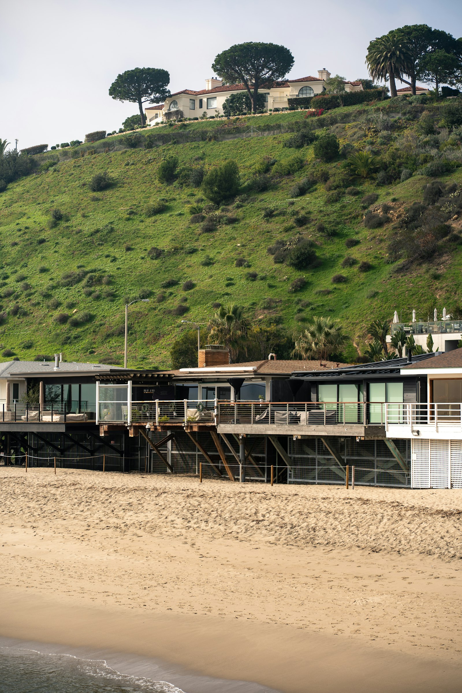 Roof repair Seacliff Huntington Beach — bluff-top estate overlooking the coast